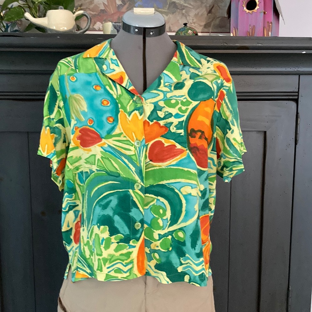 Colorful, Fun VINTAGE JAMS WORLD Short Sleeved Shirt/Blouse